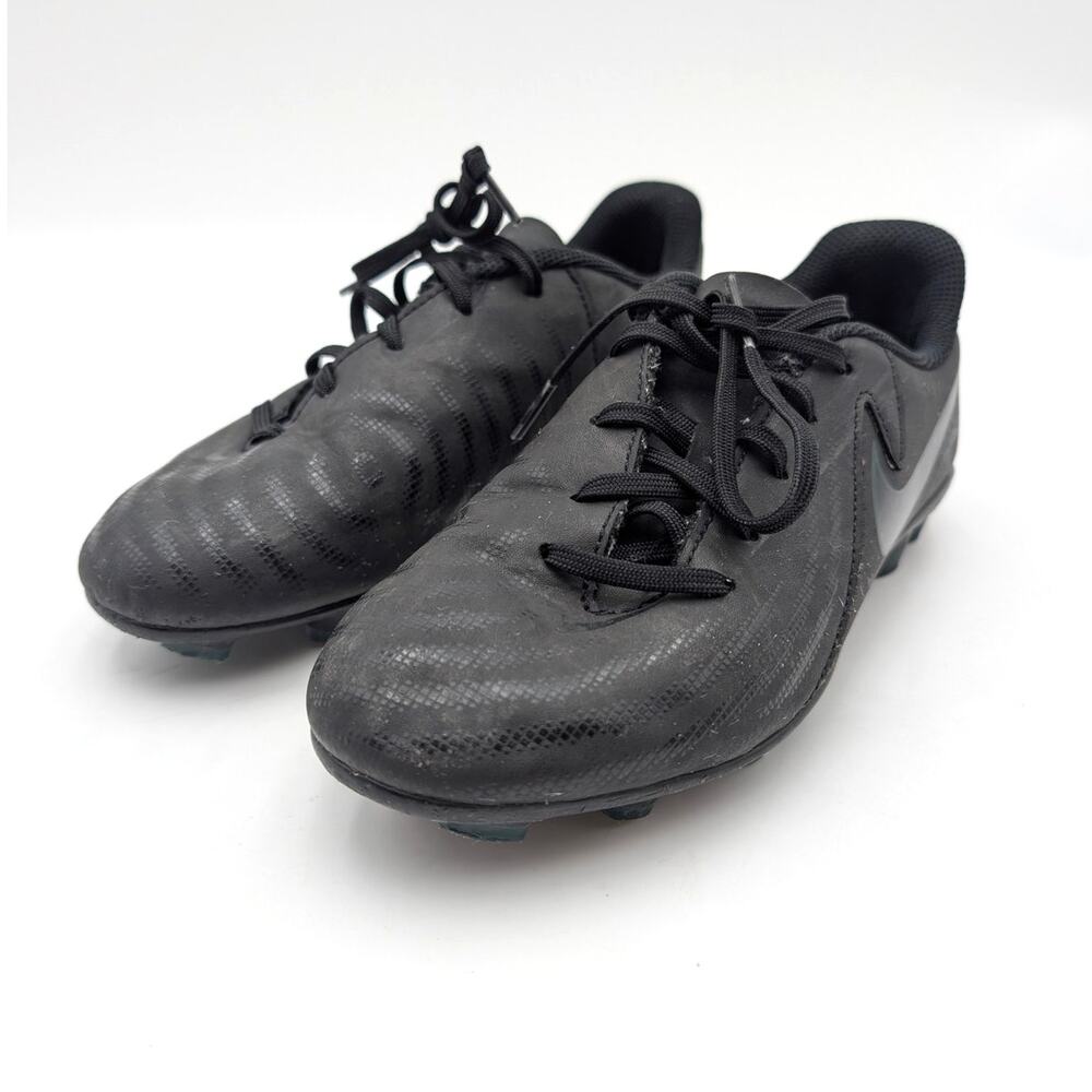 Nike Jr. Phantom GX 2 Club MG Low-Top Soccer Cleat Kids' Black Size US2Y EU33.5